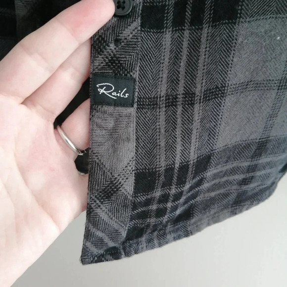 Rails Hunter Plaid Rayon Flannel Button Up in Charcoal Jet Grey Black XS - Picture 10 of 16